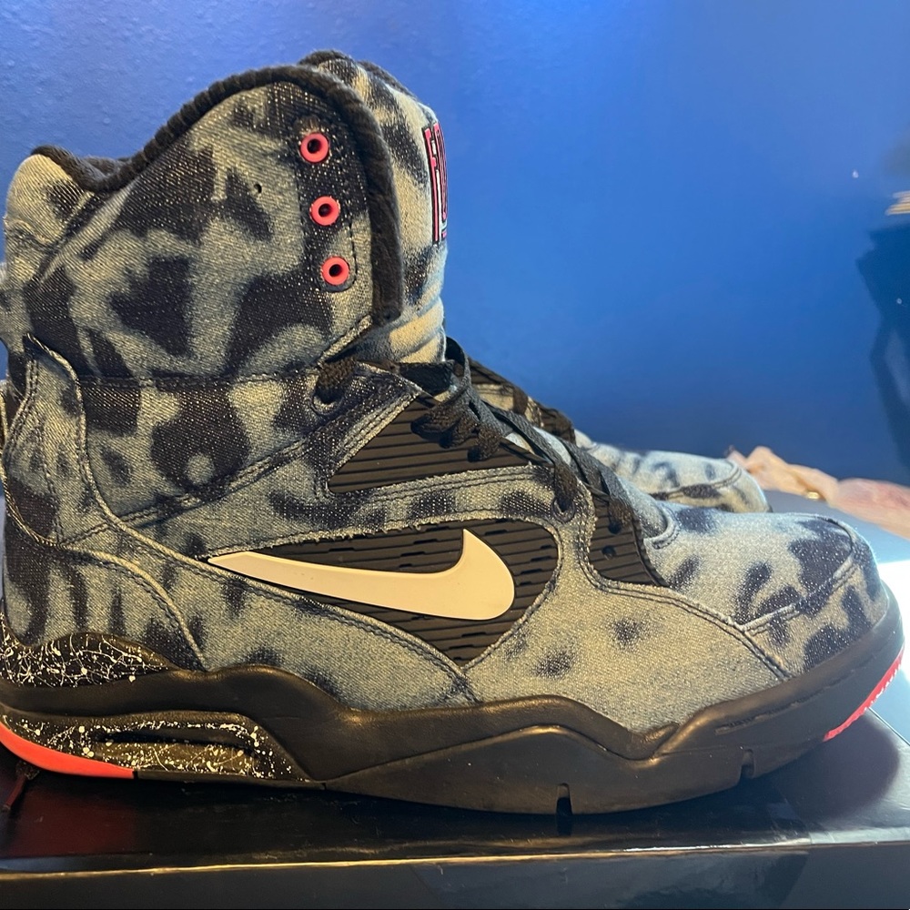 Nike Air Command Force size 10.5 mens